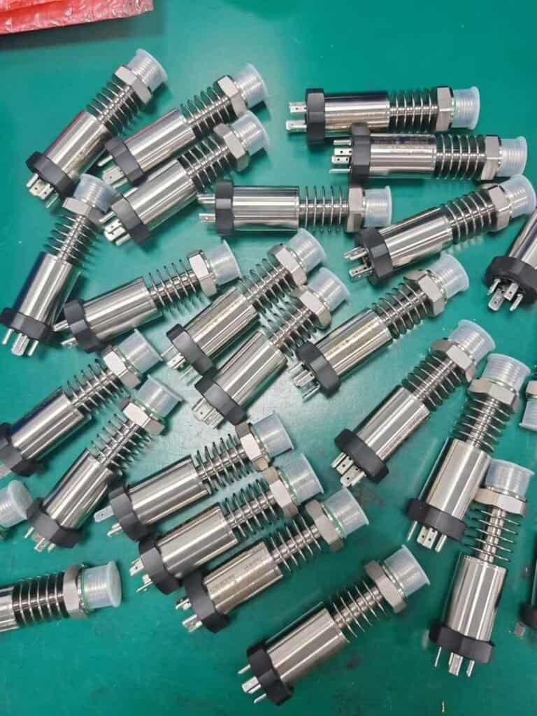 Gauge pressure transmitter