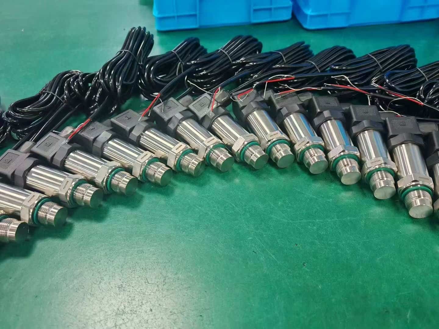 Pressure Sensor vs Transducer vs Transmitter