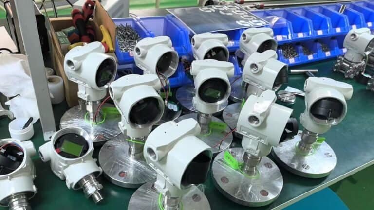 Pressure Transmitter Types: Reference, Sensing, Output and Certification