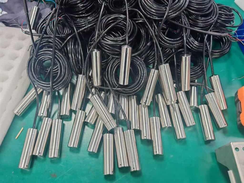 submersible level transmitters