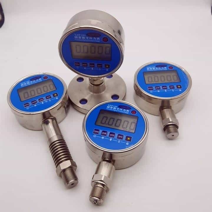 Digital high-precision pressure gauge