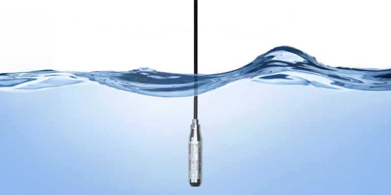 Hydrostatic Level Measurement: Submersible vs DP, Explained by Physics