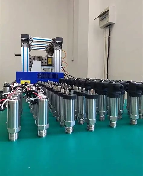 HMK hydraulic pressure transducer range: general-purpose, industrial HART, sapphire high-pressure, and dynamic units